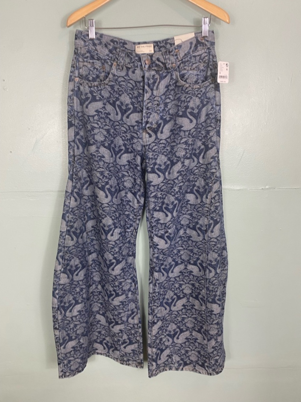 Free People Eden Slouch Baggy Barrel Size 28 Swan Song Blue Denim - Picture 2 of 7